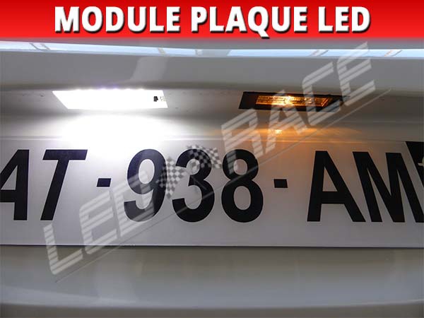 Eclairage de plaque d'immatriculation pour Audi A4 B7 Avant 2.0