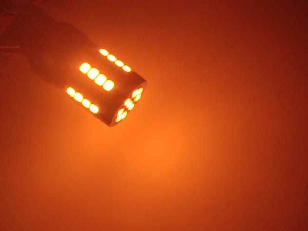 PHARES - FEUX - REPETITEUR LATERAL NATGIC BAU15S PY21W (150 °) Ampoules  Clignotants LED Ambre Jaune Orange 3700LM 3030 45 41 - Cdiscount Auto